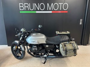 Moto Guzzi V7 Stone (2021 – 22)