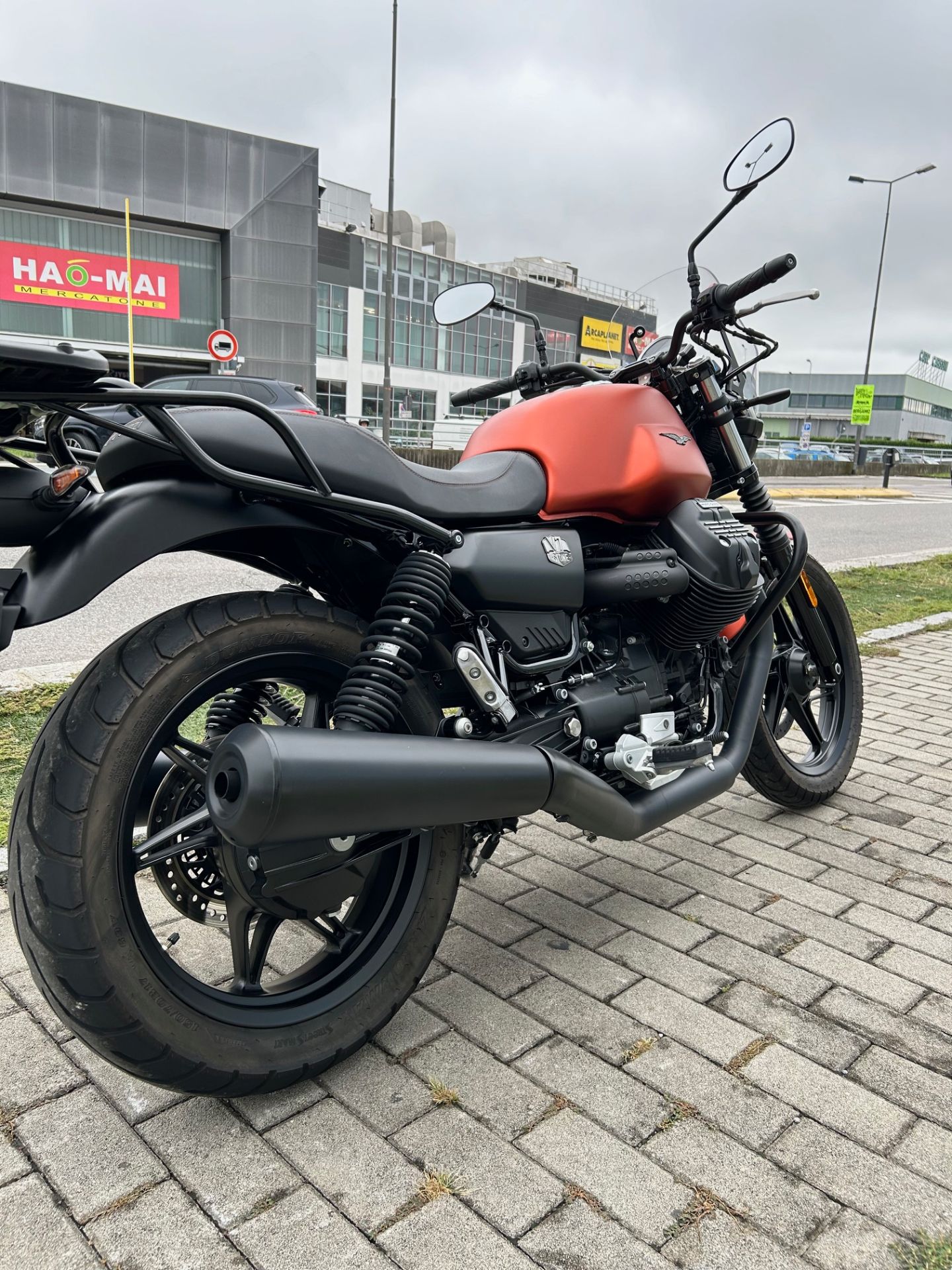 Moto Guzzi V7 Stone (2021 – 24)